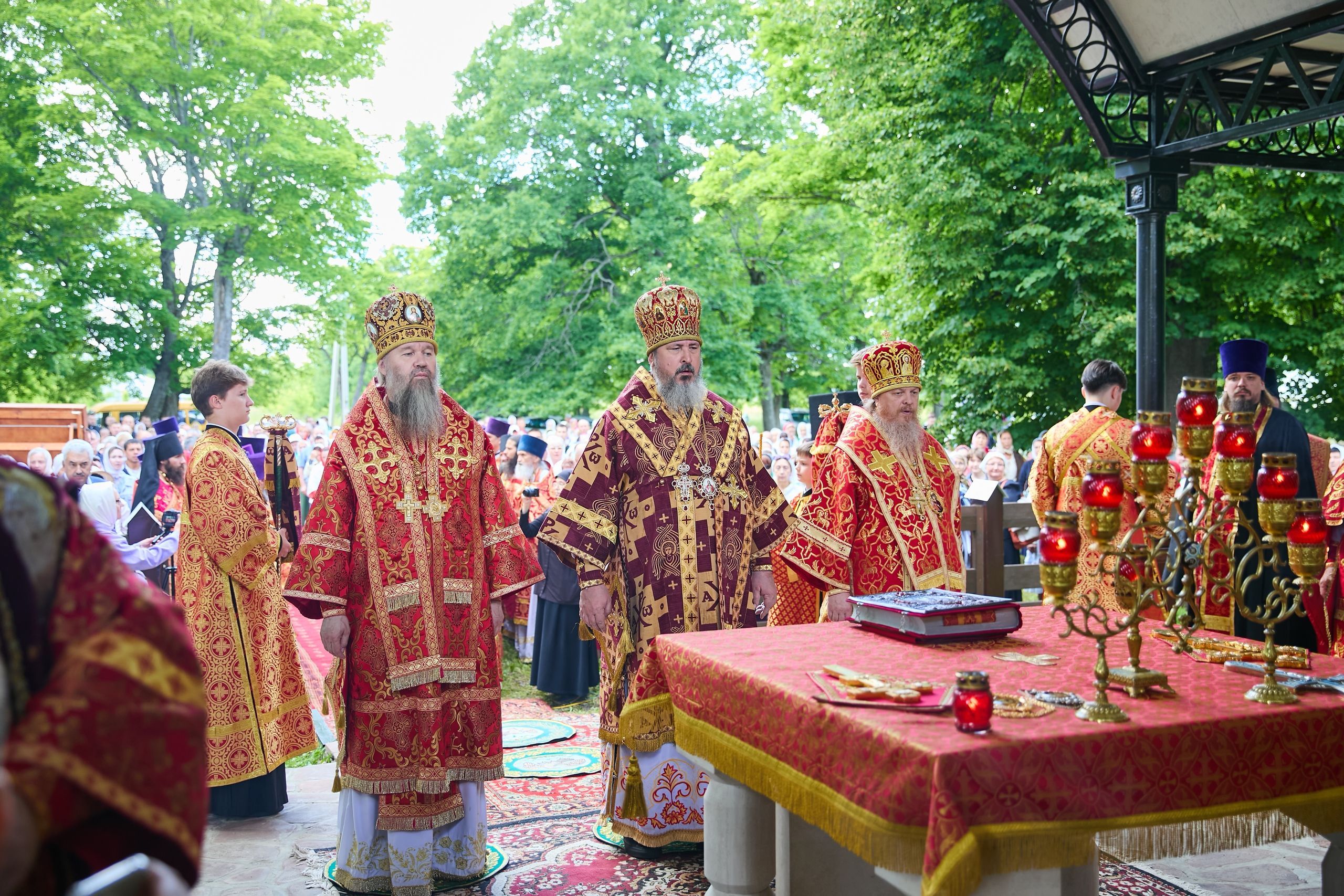 Божественная Литургия в День памяти Собора святых Чувашской митрополии 
