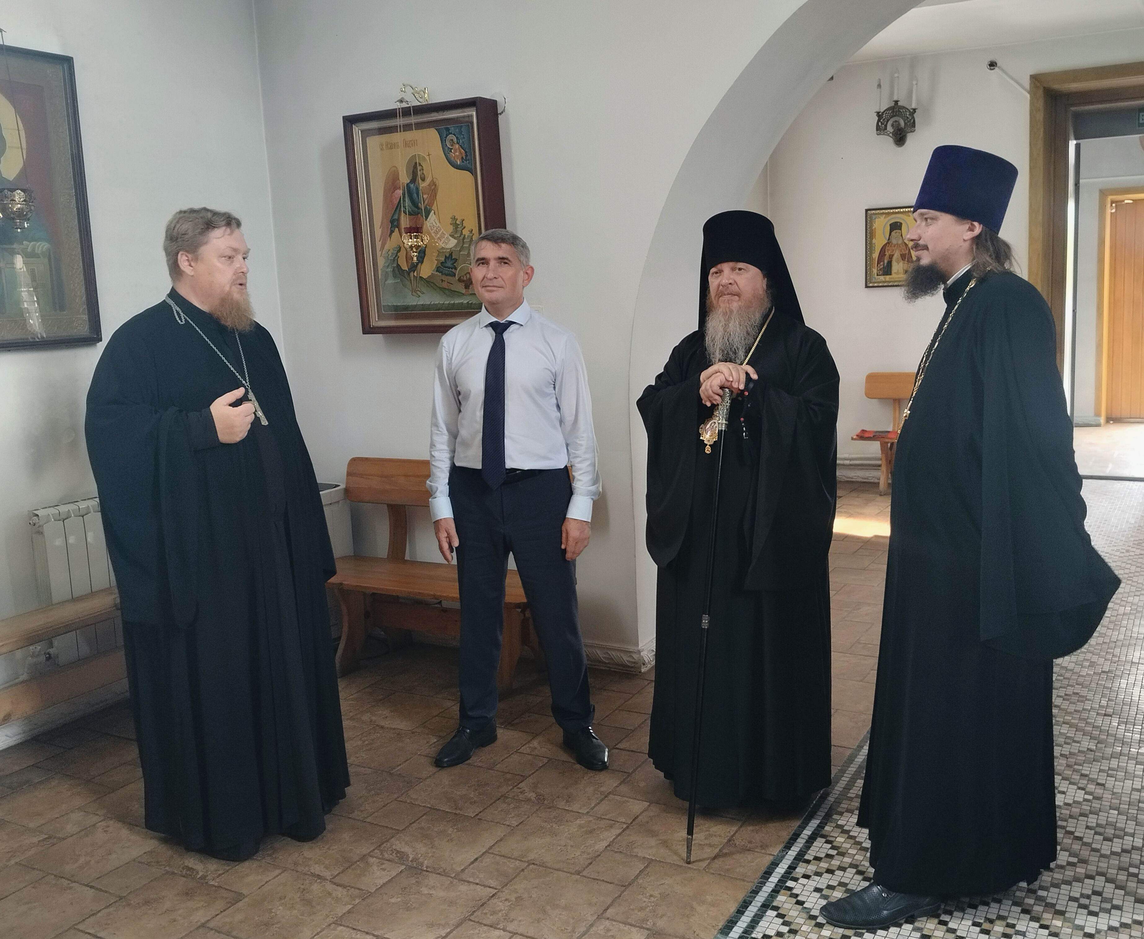 Храм в честь иконы Божьей Матери " Нечаянная радость " и терапевтическое сообщество " Новая жизнь" посетили Глава Чувашской Республики и управляющий Алатырской епархией