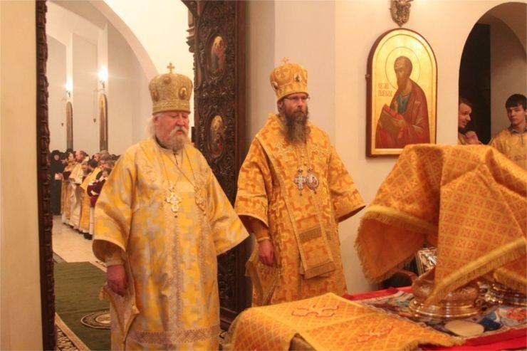 Первая Божественная литургия епископа Феодора на Алатырской земле