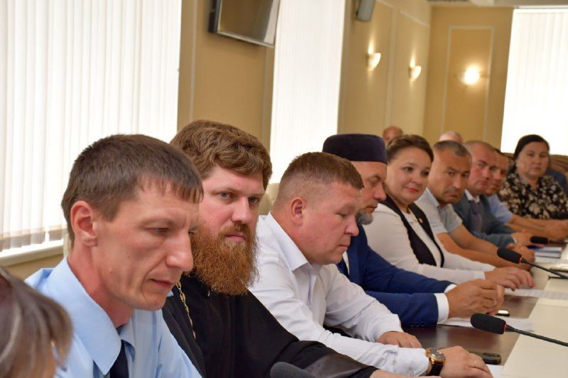 Участие благочинного Батыревского округа в заседании Совета по межнациональным и межконфессиональным отношениям Участие благочинного Батыревского округа в заседании Совета по межнациональным и межконфессиональным отношениям