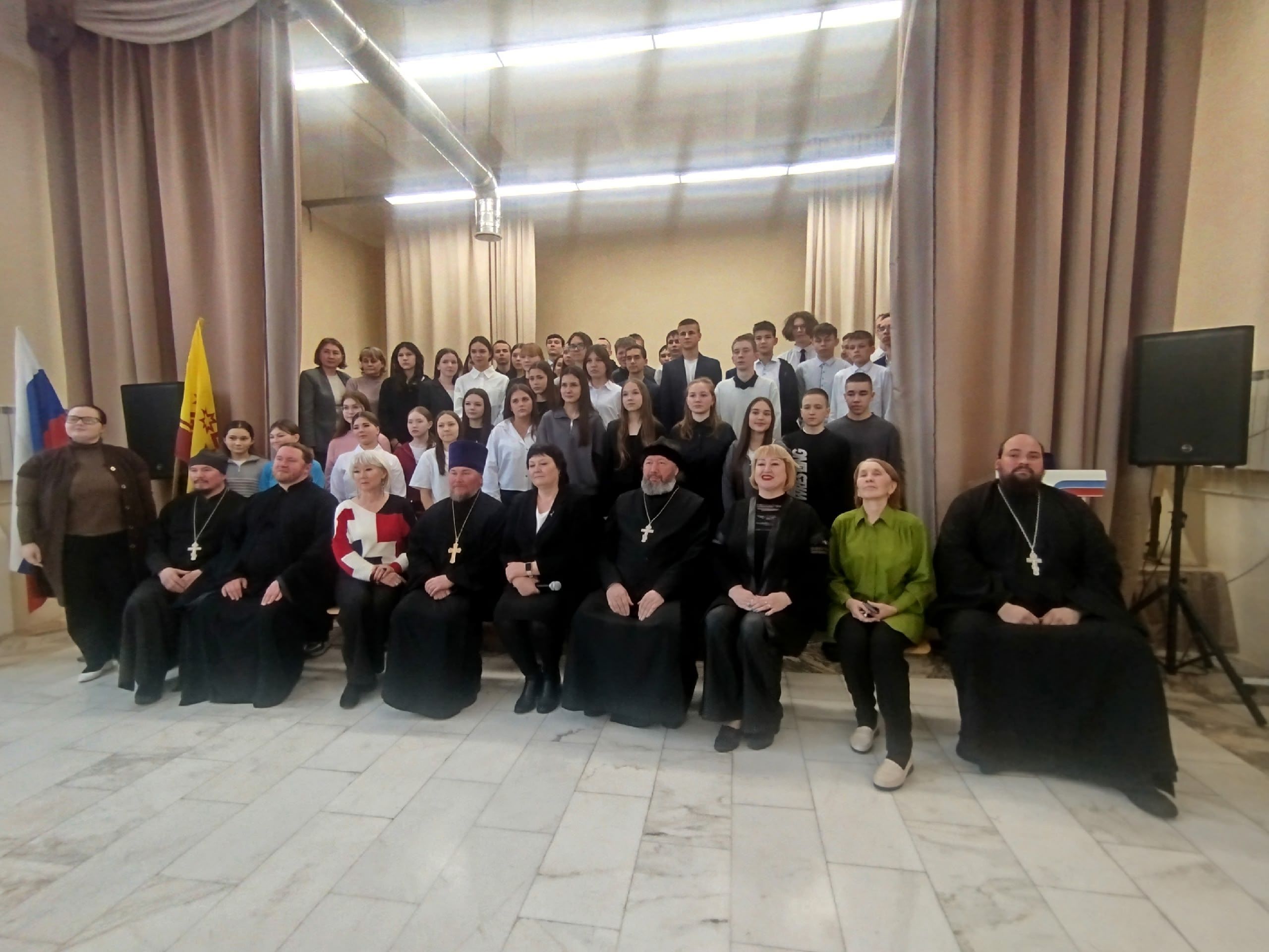 В Шемуршинской школе прошел концерт, посвященный празднику Сретения Господня и Дню православной молодежи