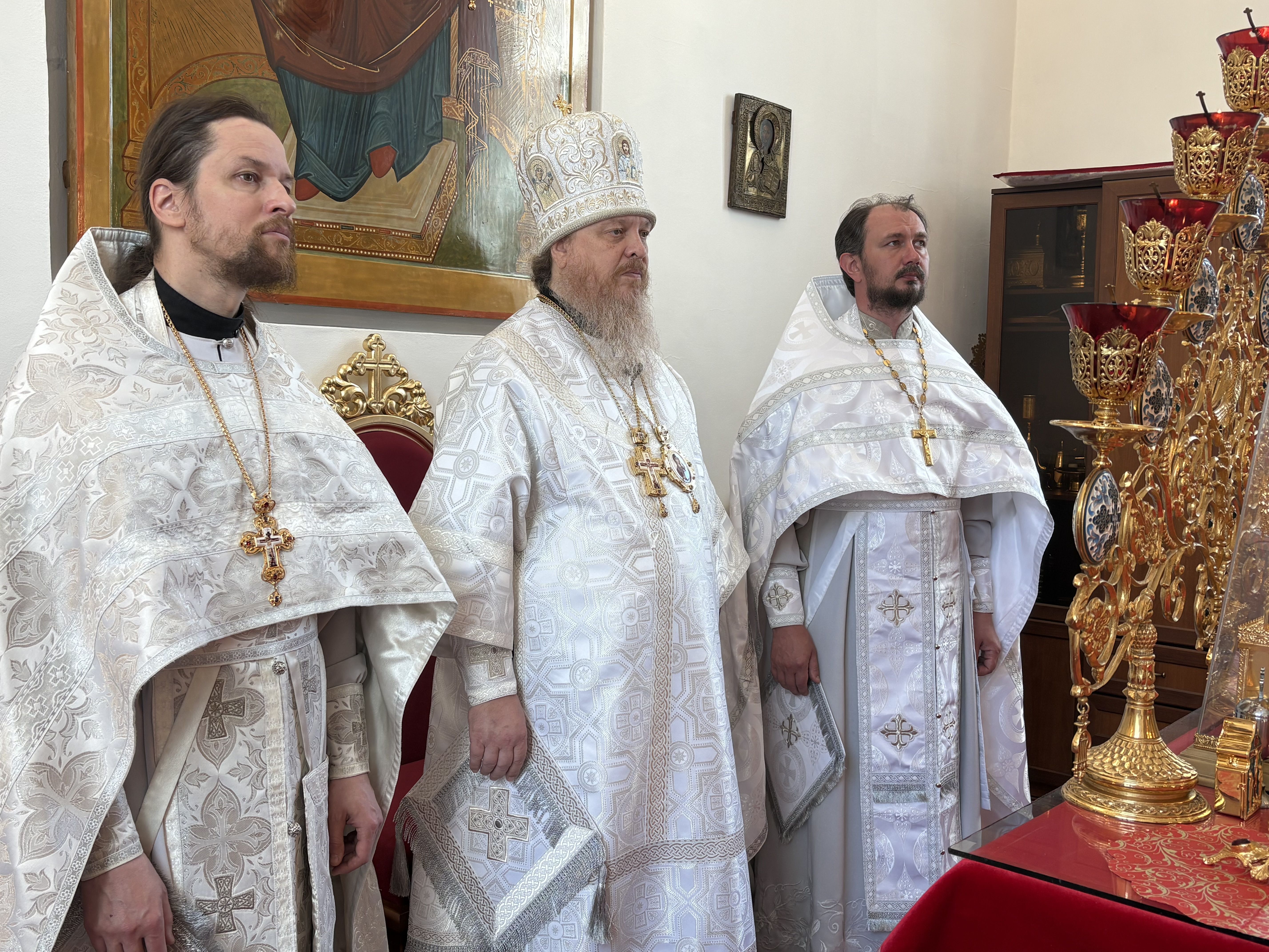 Управляющий Алатырской епархией в Неделю святых отцов I Вселенского Собора совершил Божественную Литургию в Иверском кафедральном храме города Алатырь