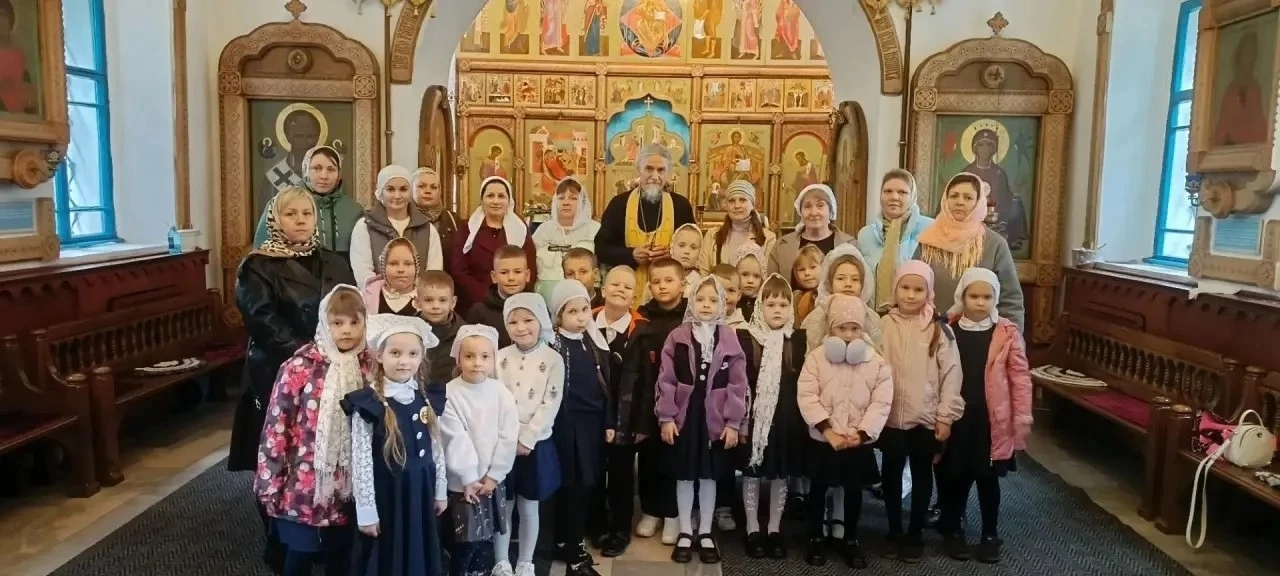 В храме Рождества Пресвятой Богородицы города Алатырь прошли встречи с младшими школьниками