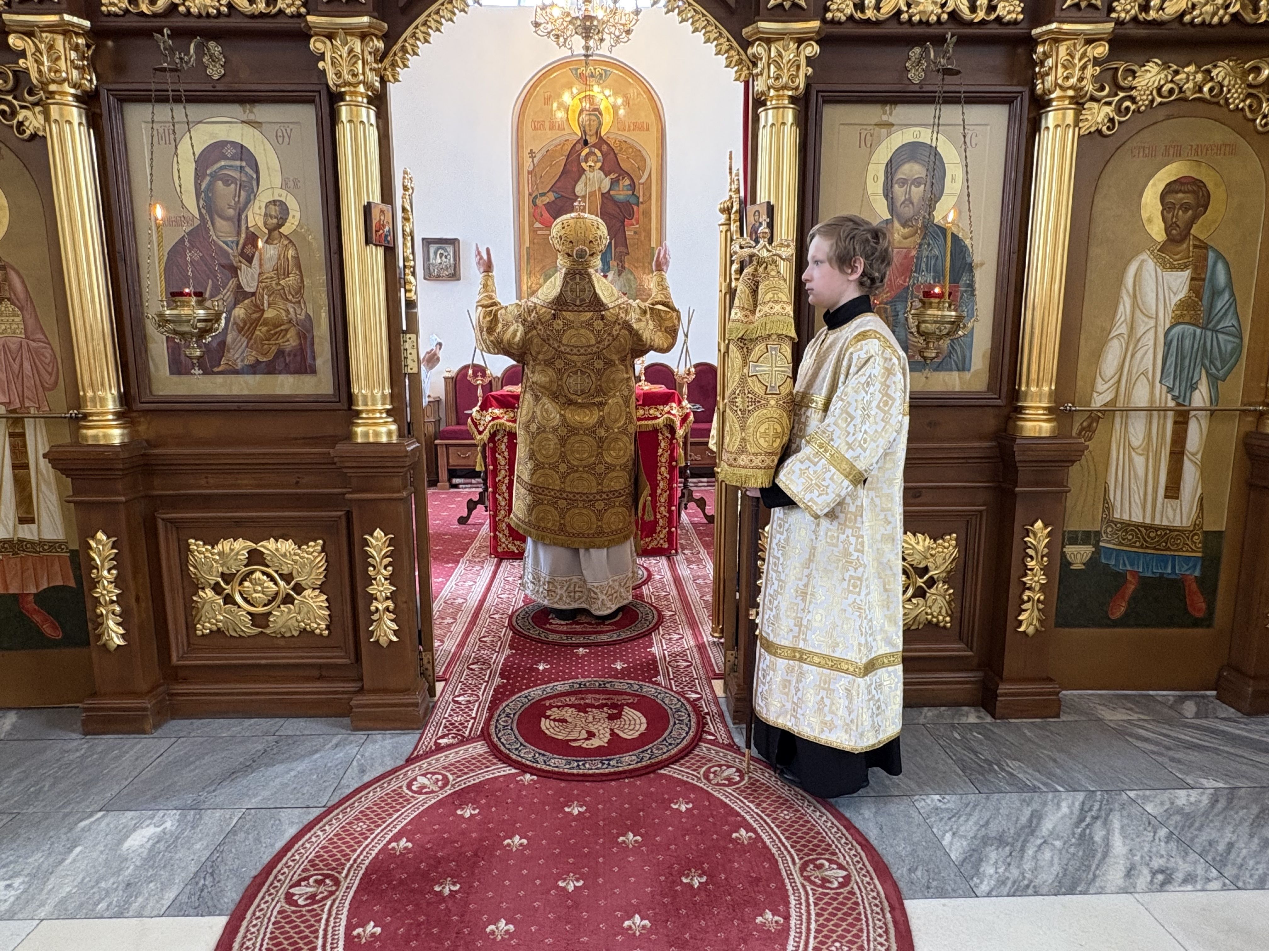 Управляющий Алатырской епархией в Неделю 11-ю по Пятидесятнице совершил Божественную Литургию в Иверском кафедральном храме города Алатырь