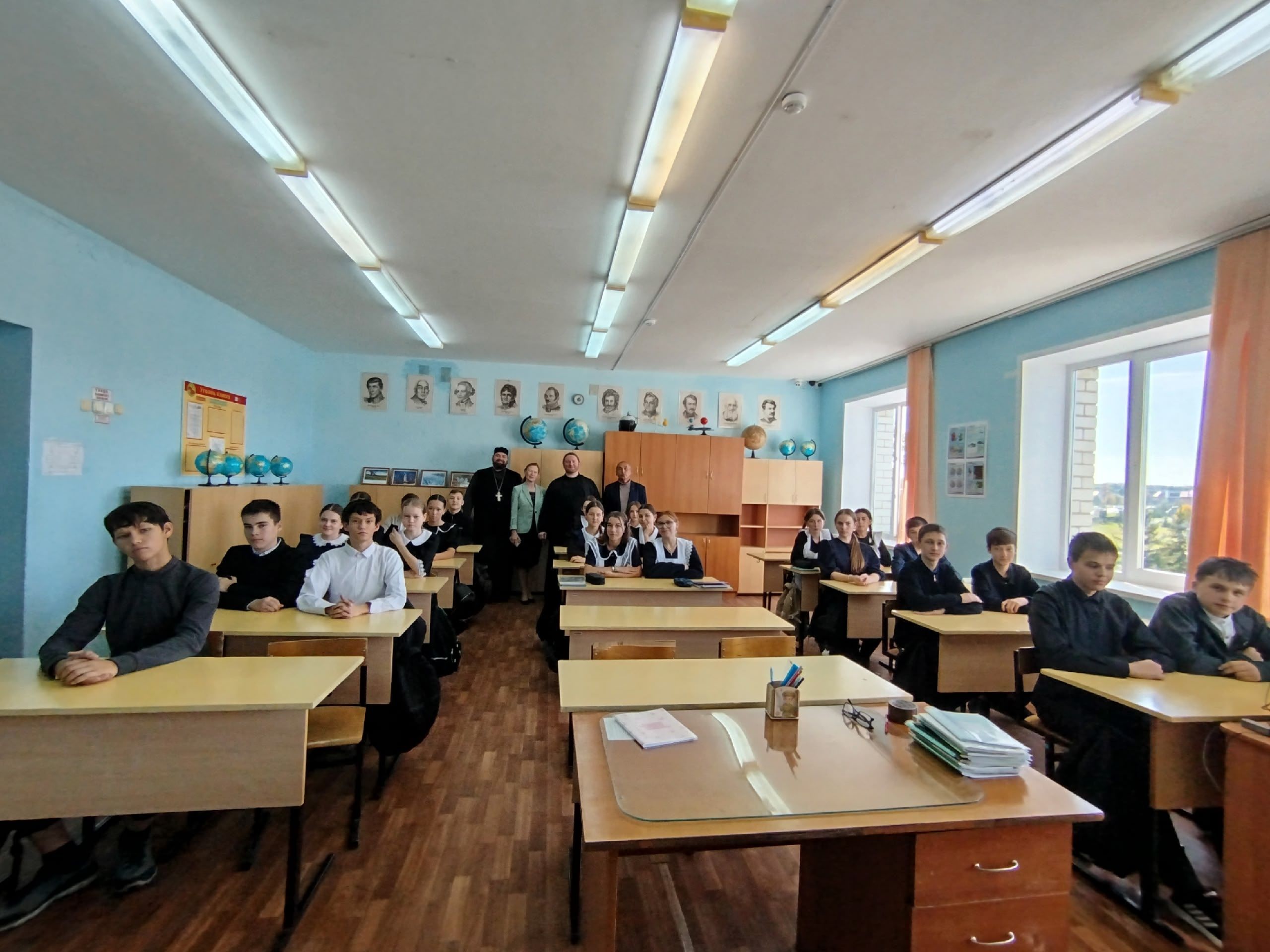 Школьникам Батырева рассказали о духовной безопасности и деструктивных влияниях