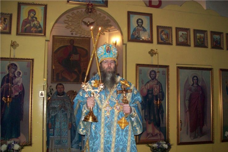 В праздник Сретения Господня епископ Феодор совершил Божественную литургию в храме святого апостола Иакова Алфеева г. Алатырь