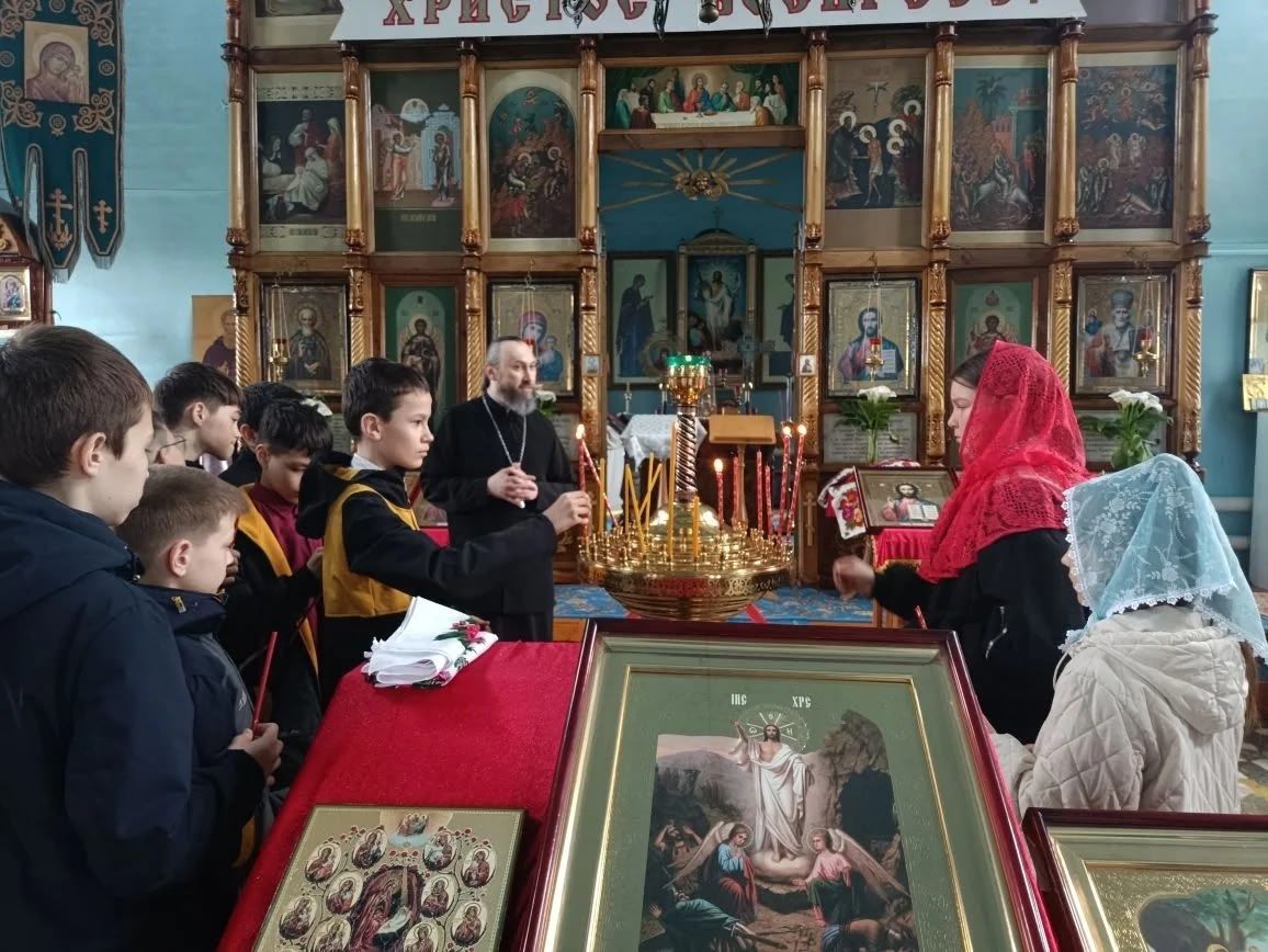 Светлая пятница в Никольском храме: экскурсия для ибресинских шестиклассников