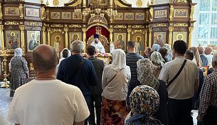 Управляющий Алатырской епархией в Неделю 12-ю по Пятидесятнице совершил Божественную Литургию в Иверском кафедральном храме города Алатырь