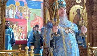 Епископ Алатырский и Порецкий Феодосий в праздник Сретения Владимирской иконы Божией Матери совершил Божественную Литургию в Свято-Троицком мужском монастыре города Алатырь