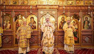 Управляющий Алатырской епархией в Неделю 20-ю по Пятидесятнице сослужил за Божественной Литургией митрополиту Чебоксарскому и Чувашскому Савватию в Александро-Невском монастыре п/о Кюрегаси