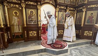Епископ Алатырский и Батыревский Феодосий в праздник Преображения Господня совершил Божественную Литургию в Иверском кафедральном храме города Алатырь