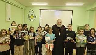 Священник поздравил ребят, находящихся на лечении в санатории «Чуварлейский бор», с наступающим праздником Рождества Христова