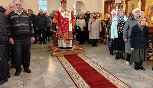 Управляющий Алатырской епархией в праздник Архангела Михаила и прочих Небесных Сил бесплотных совершил Божественную Литургию в кафедральном храме в честь Иверской иконы Божией Матери города Алатырь