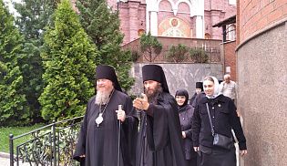 Епископ Алатырский и Порецкий Феодосий в праздник Сретения Владимирской иконы Божией Матери совершил Божественную Литургию в Свято-Троицком мужском монастыре города Алатырь