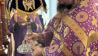 Епископ Алатырский и Батыревский Феодосий возглавил Престольные торжества в храме Воздвижения Креста Господня города Алатырь