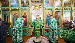 Епископ Алатырский и Порецкий Феодосий сослужил за Божественной литургией митрополиту Чебоксарскому и Чувашскому Савватию в храме честь святого благоверного князя Александра Невского села Батырево