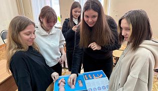 Руководитель отдела по благотворительности провел для студентов техникума занятие о начале человеческой жизни