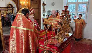 Управляющий Алатырской епархией в праздник Архангела Михаила и прочих Небесных Сил бесплотных совершил Божественную Литургию в кафедральном храме в честь Иверской иконы Божией Матери города Алатырь