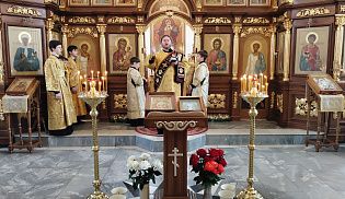 Управляющий Алатырской епархией в Неделю Всех святых, в земле Русской просиявших совершил Божественную Литургию в в кафедральном храме в честь Иверской иконы Божией Матери города Алатырь