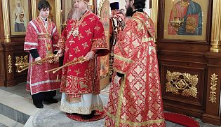 Управляющий Алатырской епархией в Неделю о самаряныне совершил Божественную Литургию в кафедральном храме в честь Иверской иконы Божией Матери города Алатырь