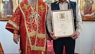 Епископ Алатырский и Порецкий Феодосий в праздник святого апостола Иоанна Богослова совершил Божественную Литургию в храме в честь святителя Николая Чудотворца села Чепкас-Никольское