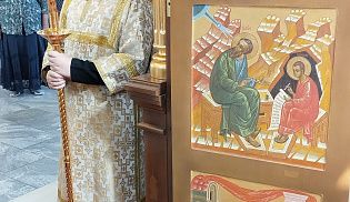 Епископ Алатырский и Порецкий Феодосий в восьмую Неделю по Пятидесятнице совершил Божественную Литургию в в кафедральном храме в честь Иверской иконы Божией Матери города Алатырь