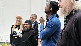 Студенты Московской духовной академии из стран Африки посетили с паломничеством Алатырскую епархию