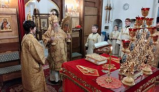 Епископ Алатырский и Порецкий Феодосий в Неделю 24-ю по Пятидесятнице совершил Божественную Литургию в Киево-Николаевском Новодевичьем монастыре города Алатырь
