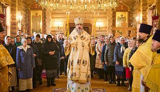 Управляющий Алатырской епархией в Неделю 20-ю по Пятидесятнице сослужил за Божественной Литургией митрополиту Чебоксарскому и Чувашскому Савватию в Александро-Невском монастыре п/о Кюрегаси