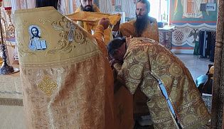 Епископ Алатырский и Порецкий Феодосий возглавил престольные торжества в Свято-Троицком мужском монастыре города Алатырь