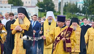 В Чебоксарах состоялись торжественные проводы ковчега с десницей святителя Спиридона Тримифунтского