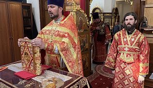 Епископ Алатырский и Батыревский Феодосий в Неделю о слепом совершил Божественную Литургию в Иверском кафедральном храме города Алатырь