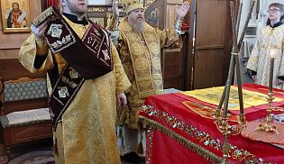 Управляющий Алатырской епархией в Неделю 29-ю по Пятидесятнице совершил Божественную Литургию в кафедральном храме в честь Иверской иконы Божией Матери города Алатырь