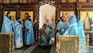 Управляющий Алатырской епархией в праздник Успения Пресвятой Богородицы совершил Божественную Литургию в Свято-Троицком мужском монастыре города Алатырь