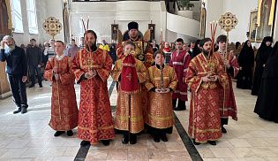 Управляющий Алатырской епархией в день тезоименитства совершил праздничную Божественную Литургию в Свято-Троицком мужском монастыре города Алатырь 