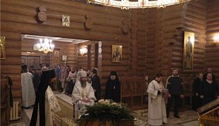 В праздник Собора Пресвятой Богородицы владыка Феодор совершил Божественную литургию в Рождественском скиту, подворья Свято-Троицкого мужского монастыря