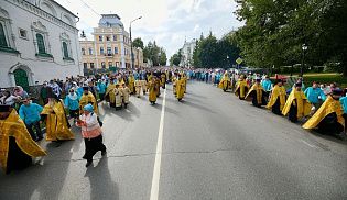 В Чебоксарах состоялись торжественные проводы ковчега с десницей святителя Спиридона Тримифунтского