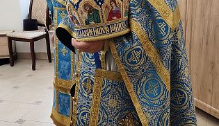 Епископ Алатырский и Порецкий Феодосий в праздник Казанской иконы Божией Матери возглавил Престольные торжества в Казанском храме города Алатыря