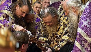 Епископ Алатырский и Батыревский Феодосий возглавил Престольные торжества в храме Воздвижения Креста Господня города Алатырь