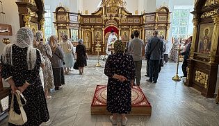 Управляющий Алатырской епархией в Неделю святых отцов I Вселенского Собора совершил Божественную Литургию в Иверском кафедральном храме города Алатырь