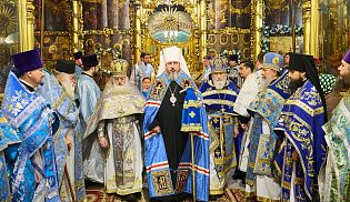 Епископ Алатырский и Порецкий Феодосий сослужил за Божественной литургией митрополиту Чебоксарскому и Чувашскому Савватию в Престольный праздник кафедрального собора в честь Введения во храм Пресвятой Богородицы города Чебоксары