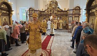 Управляющий Алатырской епархией в Неделю 11-ю по Пятидесятнице совершил Божественную Литургию в Иверском кафедральном храме города Алатырь