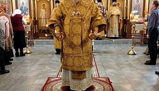 Управляющий Алатырской епархией в Неделю 28-ю по Пятидесятнице совершил Божественную Литургию в кафедральном храме в честь Иверской иконы Божией Матери города Алатырь