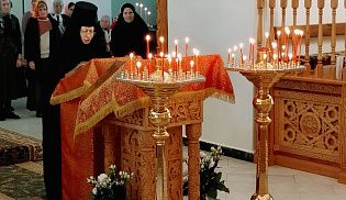 Управляющий Алтырской епархией в Неделю Антипахси совершил Божественную Литургию в Киево-Николаевском Новодевичьем монастыре города Алатырь