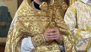 Епископ Алатырский и Батыревский Феодосий в Неделю 8-ю по Пятидесятнице совершил Божественную Литургию в Иверском кафедральном храме города Алатырь