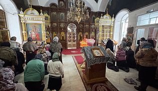 Великое повечерие с чтением Великого покаянного канона прп. Андрея Критского в храме Воздвижения Креста Господня города Алатырь