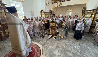 Епископ Алатырский и Батыревский Феодосий в праздник Преображения Господня совершил Божественную Литургию в Иверском кафедральном храме города Алатырь