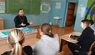 Священник встретился с учениками Староайбесинской школы