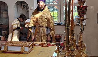 Епископ Алатырский и Порецкий Феодосий в четвертую Неделю по Пятидесятнице совершил Божественную Литургию в кафедральном храме в честь Иверской иконы Божией Матери города Алатырь