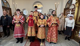 Епископ Алатырский и Батыревский Феодосий в Неделю о самаряныне совершил Божественную Литургию в Иверском кафедральном храме города Алатырь